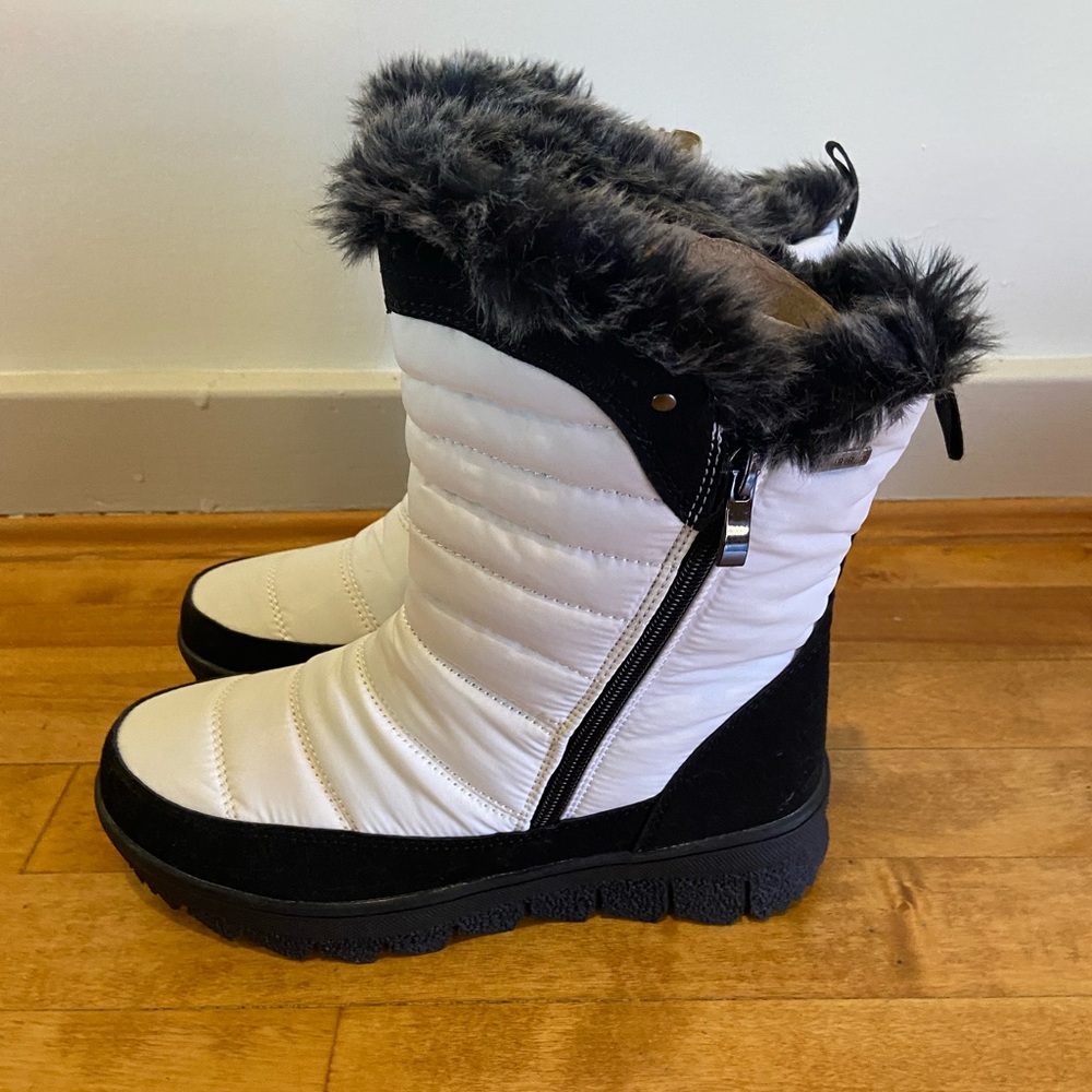 Kuiper Women's White Winter Boots